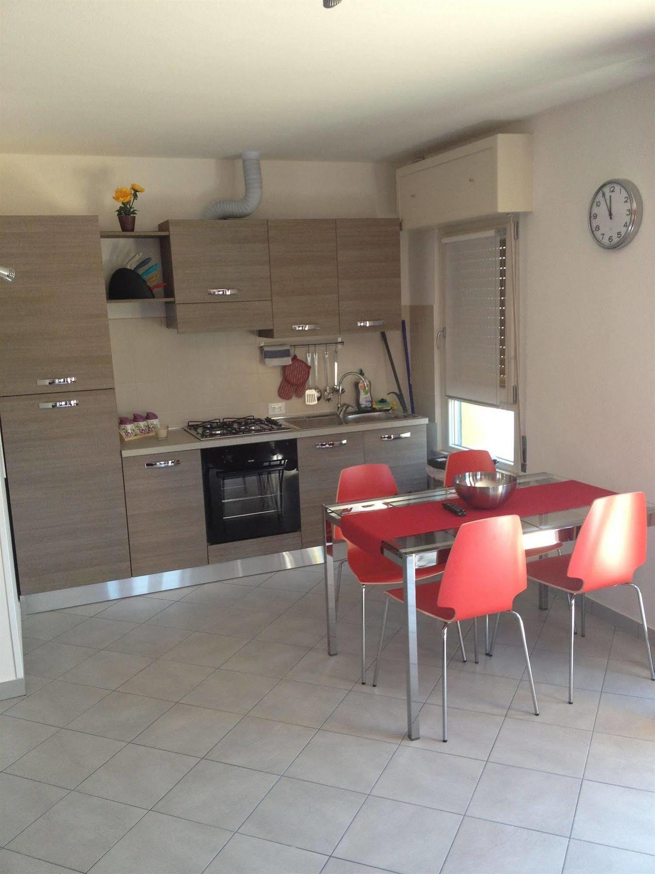 Perla Del Lago Rent Apartments Sirmione Esterno foto