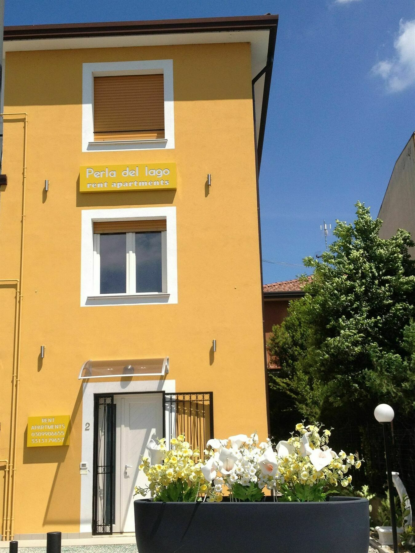 Perla Del Lago Rent Apartments Sirmione Esterno foto