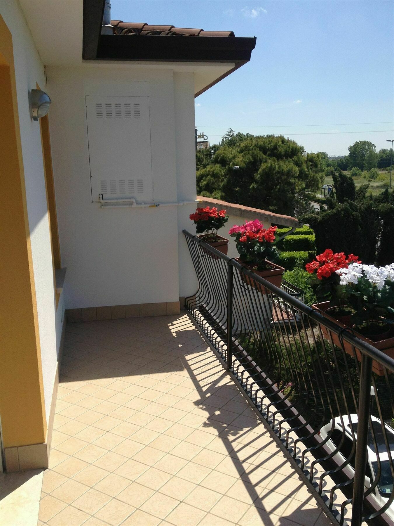 Perla Del Lago Rent Apartments Sirmione Esterno foto